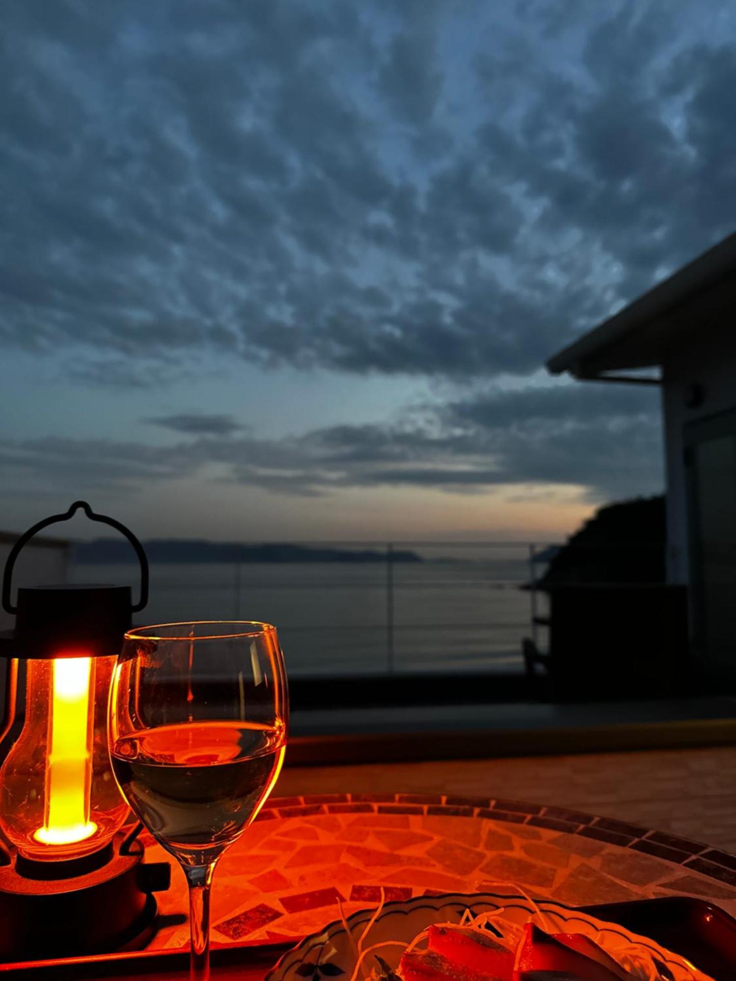Uogashi 7070 Ocean View Lägenhet Naoshima Exteriör bild